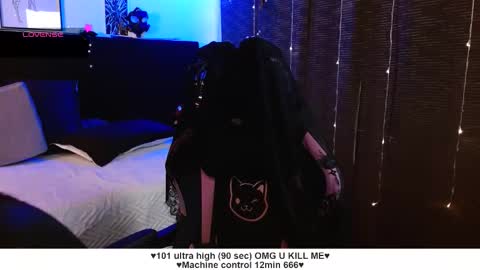 Liah Santos online show from 10-21-25, 12:28