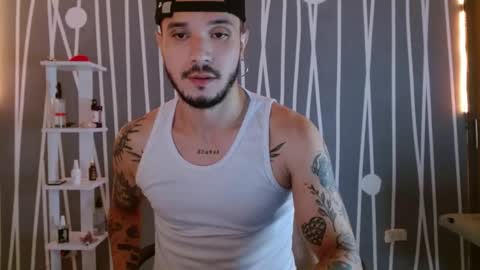 Santy Torres online show from 02-25-25, 03:31