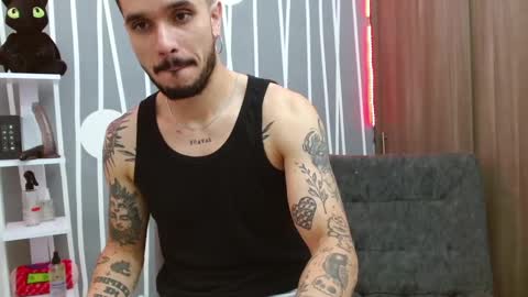 Santy Torres online show from 09-27-25, 04:06