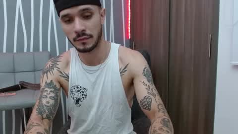 Snapshot of santti_torres chatting on 03-04-26, 02:39 Santy Torres online show from 03-04-26, 02:39