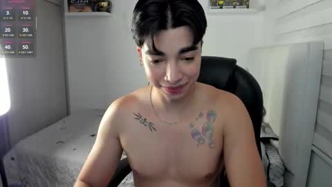 Mr. Santiago online show from 12-18-25, 01:39