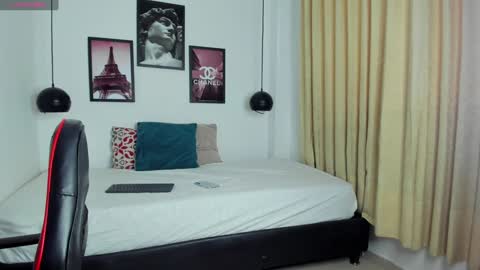 Santiago Carrington online show from 12-21-24, 08:21