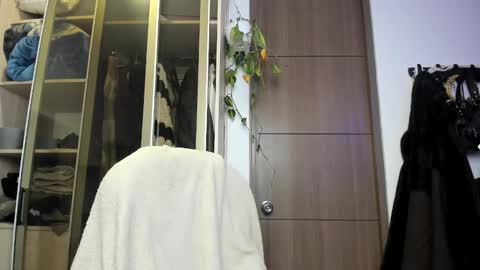 kitty online show from 03-04-25, 05:53