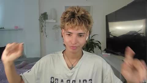 kitty online show from 10-30-25, 05:57