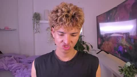 kitty online show from 11-10-25, 01:15