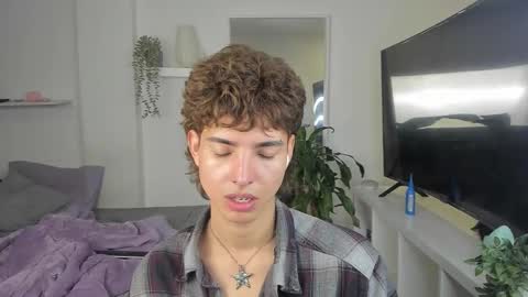 kitty online show from 11-11-25, 04:23