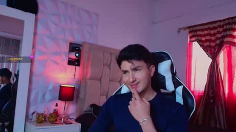 Snapshot of santyago_taylor chatting on 12-29-24, 08:15 Santyago online show from 12-29-24, 08:15