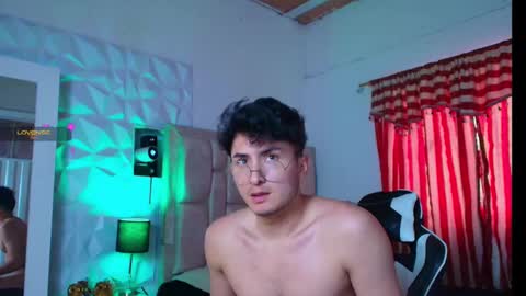 Snapshot of santyago_taylor chatting on 01-14-25, 08:59 Santyago online show from 01-14-25, 08:59