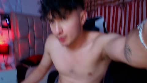Snapshot of santyago_taylor chatting on 02-04-25, 10:55 Santyago online show from 02-04-25, 10:55