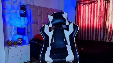 Snapshot of santyago_taylor chatting on 02-05-25, 07:10 Santyago online show from 02-05-25, 07:10