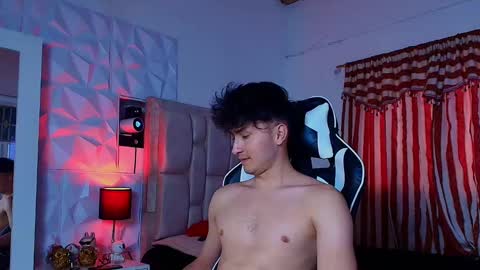 Snapshot of santyago_taylor chatting on 02-12-25, 07:56 Santyago online show from 02-12-25, 07:56