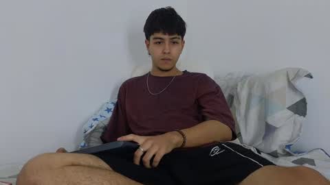 Snapshot of santybig18 chatting on 12-09-24, 09:26 santybig18 online show from 12-09-24, 09:26