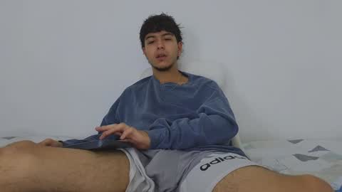 Snapshot of santybig18 chatting on 02-08-25, 06:12 santybig18 online show from 02-08-25, 06:12