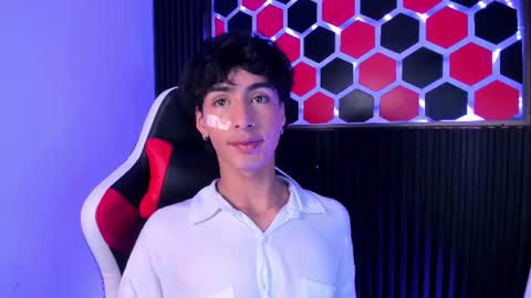 Snapshot of santyfoxxs chatting on 06-11-26, 03:15 Santy online show from 06-11-26, 03:15