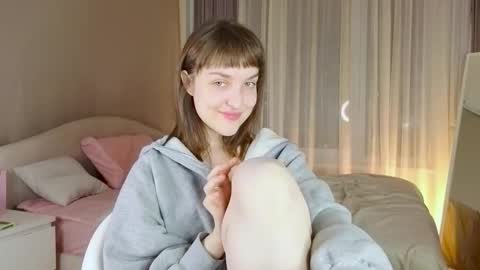 Anny online show from 10-21-25, 04:51