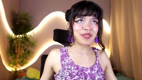 Snapshot of saphyralux chatting on 03-08-26, 02:04 saphyralux online show from 03-08-26, 02:04