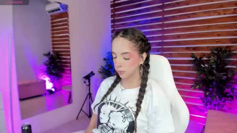 Snapshot of sapphire_venus chatting on 02-22-26, 11:58 Valerin online show from 02-22-26, 11:58