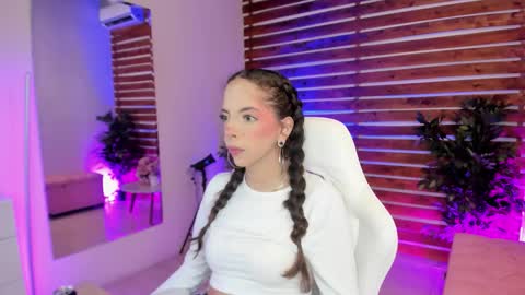 Snapshot of sapphire_venus chatting on 02-26-26, 11:59 Valerin online show from 02-26-26, 11:59