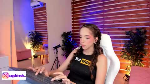 Snapshot of sapphire_venus chatting on 03-15-26, 01:44 Valerin online show from 03-15-26, 01:44