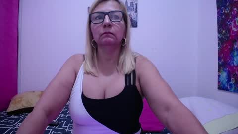 sara online show from 02-10-25, 01:46