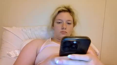 sara9920 online show from 04-30-26, 10:58