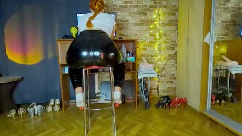 Snapshot of sara__foxy chatting on 06-03-26, 02:36 sara foxy online show from 06-03-26, 02:36