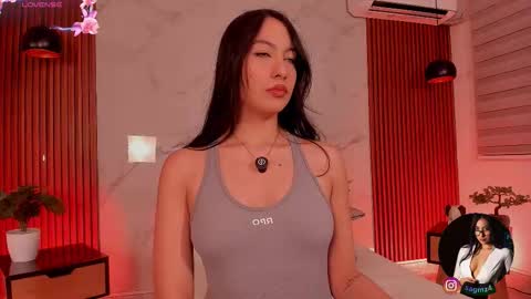 Snapshot of sara__gomezz chatting on 03-02-26, 03:30 S A R A G online show from 03-02-26, 03:30