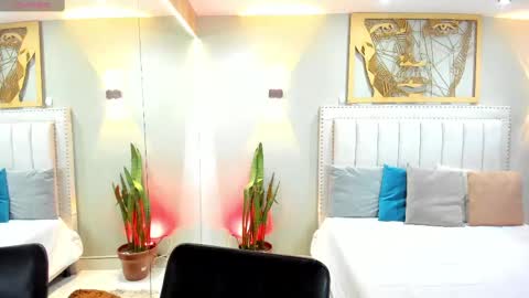    online show from 11-09-25, 12:03