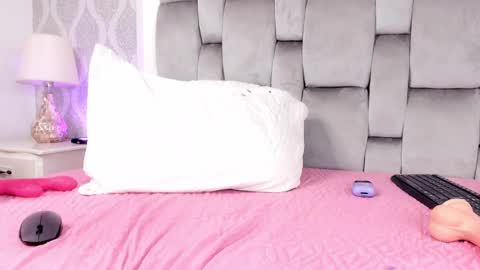 Sara online show from 02-21-25, 06:40