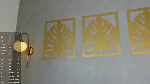 Snapshot of sara_castro24 chatting on 12-30-24, 07:32 Sara online show from 12-30-24, 07:32