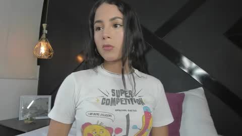 Snapshot of sara_castro24 chatting on 02-12-25, 02:24 Sara online show from 02-12-25, 02:24