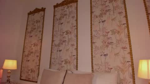 Snapshot of sara_castro24 chatting on 06-13-26, 02:15 Sara online show from 06-13-26, 02:15
