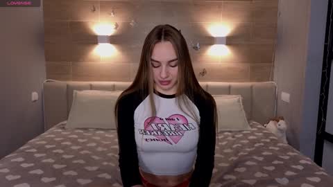 Snapshot of sara_crosss chatting on 01-14-25, 06:02 Sara online show from 01-14-25, 06:02