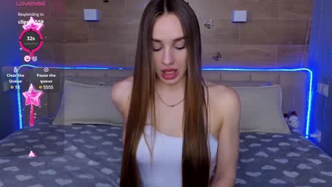 Snapshot of sara_crosss chatting on 01-30-25, 06:10 Sara online show from 01-30-25, 06:10