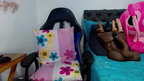 Snapshot of sara_greyx chatting on 01-08-25, 10:27 Sara Greyx online show from 01-08-25, 10:27