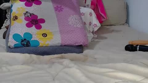 Snapshot of sara_greyx chatting on 03-09-25, 04:22 Sara Greyx online show from 03-09-25, 04:22