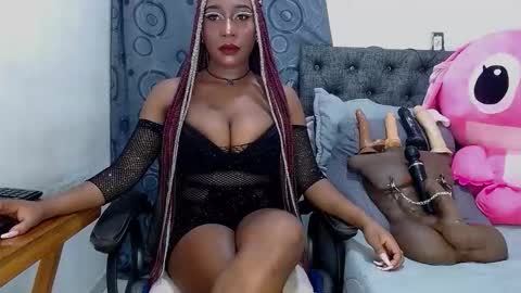 Snapshot of sara_greyx chatting on 09-28-25, 03:17 Sara Greyx online show from 09-28-25, 03:17