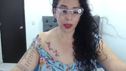 Snapshot of sara_hot46 chatting on 12-21-24, 10:17 Sara hot46 online show from 12-21-24, 10:17