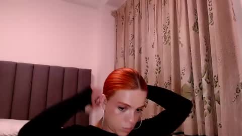 sara_johnson__ online show from 06-20-26, 12:03