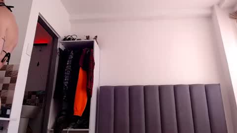 sara_johnson__ online show from 06-22-26, 01:52