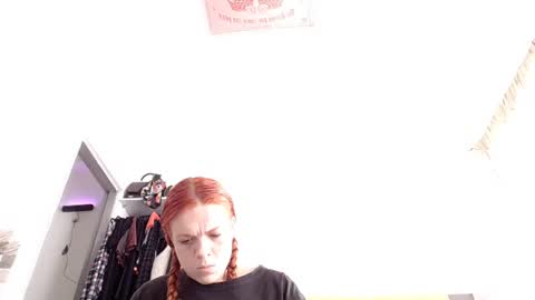 sara_johnson__ online show from 07-25-26, 06:49