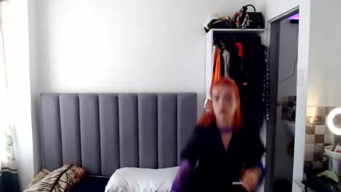 sara_johnson__ online show from 07-28-26, 04:39