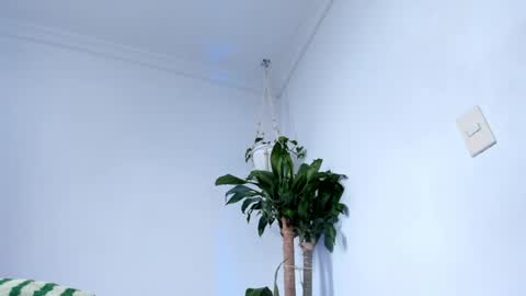 Sara Jules online show from 06-04-26, 04:57