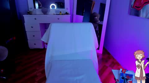 Snapshot of sara_leenn chatting on 01-17-25, 06:04 online show from 01-17-25, 06:04