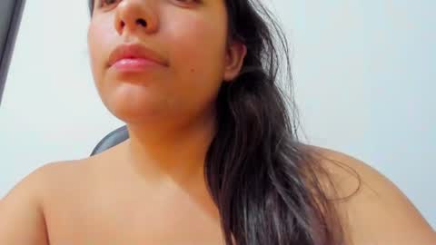 sara_len online show from 07-16-26, 05:52