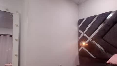 sara_lopee1 online show from 09-30-25, 11:59