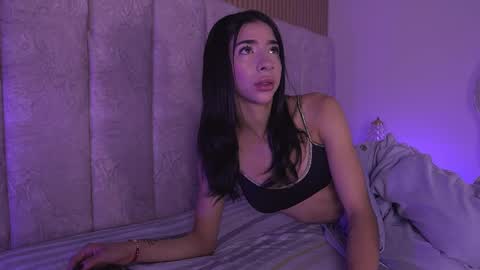 sara_lopee1 online show from 03-26-26, 11:49