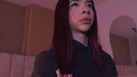sara_lopee1 online show from 05-29-26, 11:52