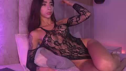 sara_lopee1 online show from 06-18-26, 11:58