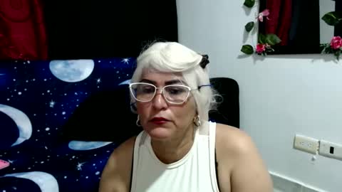 Sara love online show from 01-25-25, 04:34